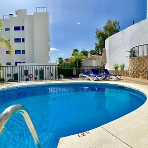 https://apartamento-rocio-benalmadena.1costadelsol.com
